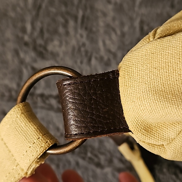 Kavu pale yellow canvas Oxford hobo style purse - Picture 6 of 8